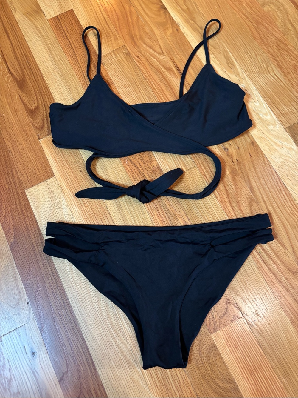 Women’s Black Tie-Back Bikini Set